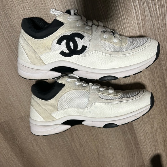 Chanel Sneaker Trainer - Picture 3 of 4